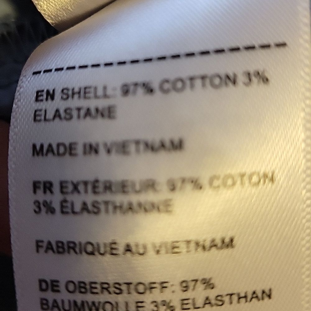 UNTUCKit for her. Size 4. - Picture 3 of 5